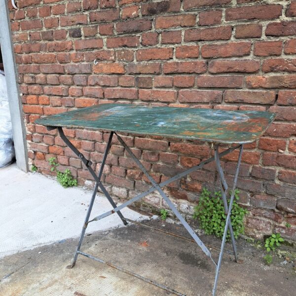 Garden table