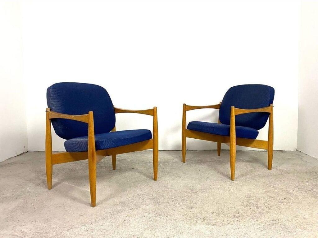 Pair of armchairs